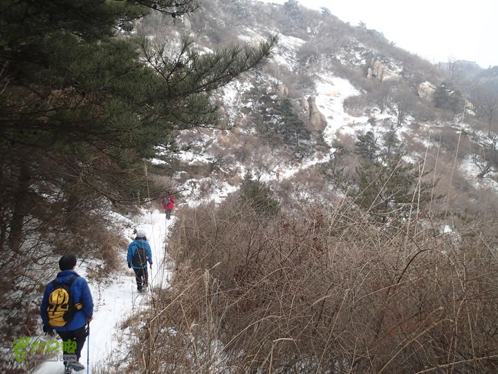 观赏冰瀑:石庙子_彩石溪-云谷禅寺_莲梗峡-莲花圣境P1300191
