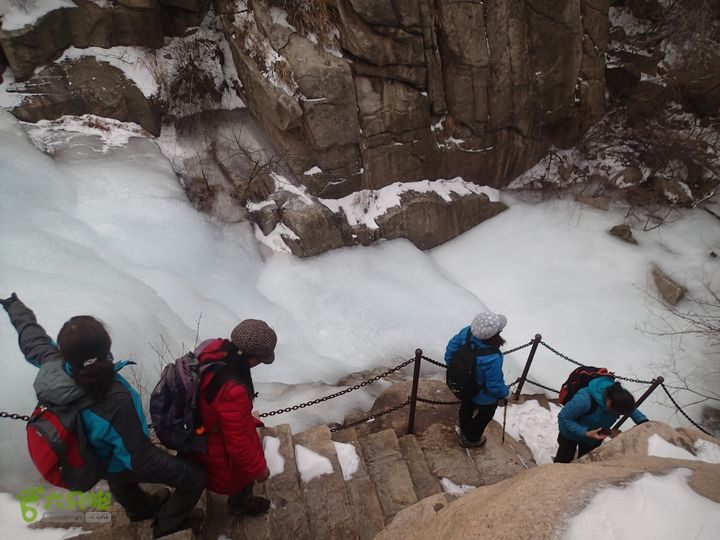观赏冰瀑:石庙子_彩石溪-云谷禅寺_莲梗峡-莲花圣境P1300295
