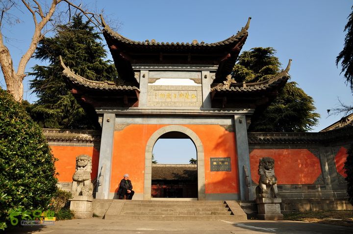 游和县霸王祠泡香泉湖温泉霸王祠