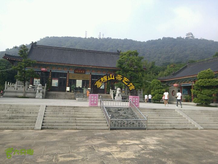 高榜山红花湖登山徒步