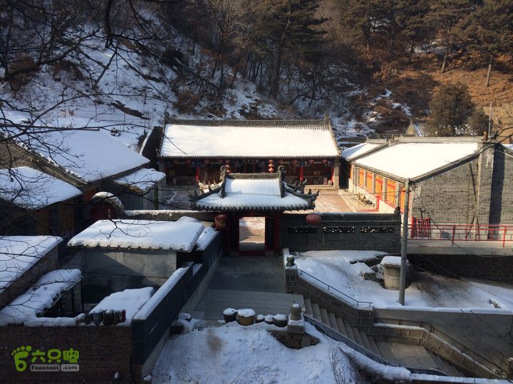 千山飞鸿穿越:东极峰-玄合峰-鎏金庵-财神庙-天外天-庙尔台